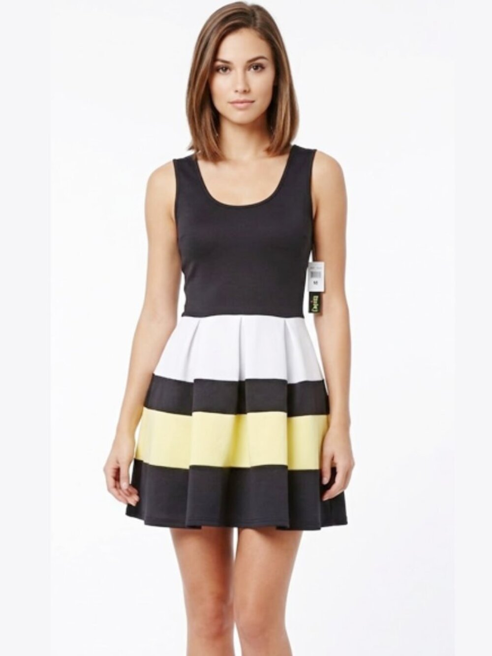 NWT! Darian Sleeveless Mini Dress Size Medium